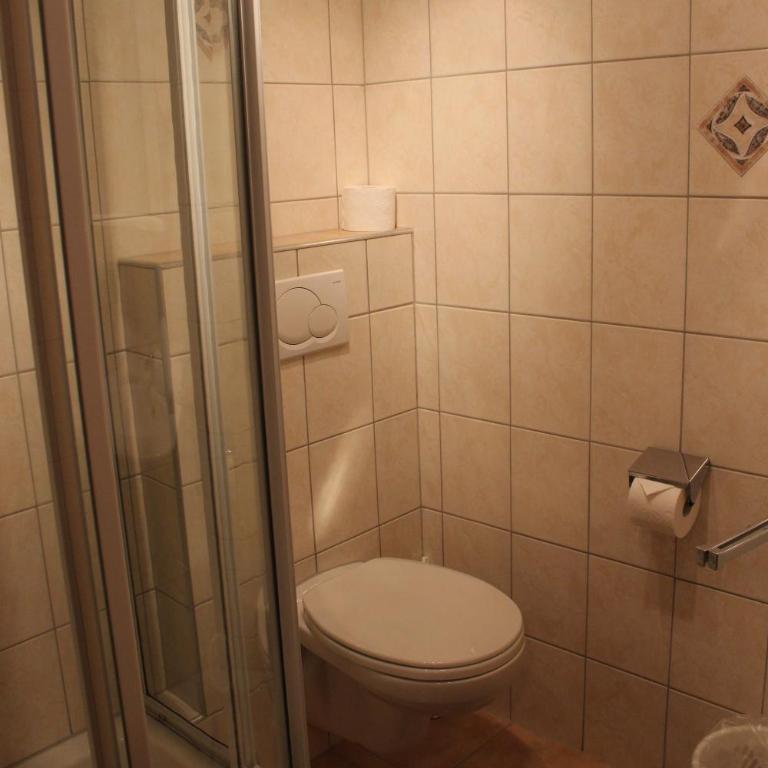 Ferienwohnungen Maurer - Apartment mit 4 Schlafzimmern und einem Balkon - 15