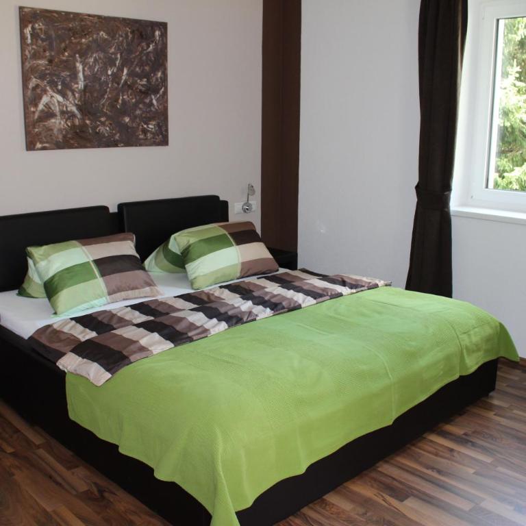 Ferienwohnungen Maurer - Comfort Apartment mit 2 Schlafzimmern und Balkon - 1