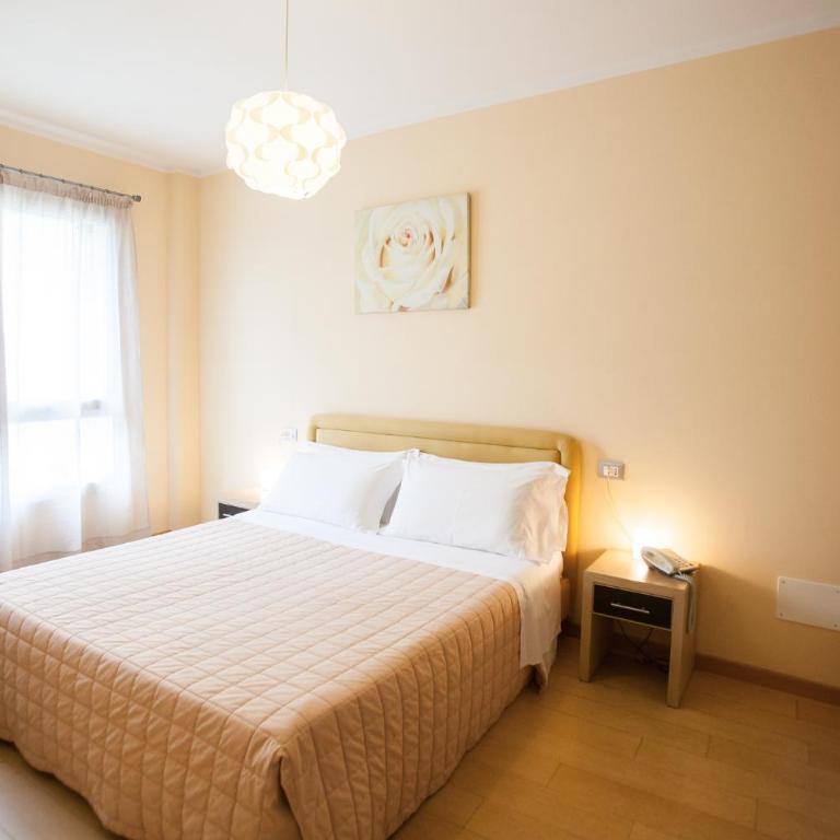 Hotel Diana - Camera Superior Matrimoniale/Doppia con Letti Singoli - 9