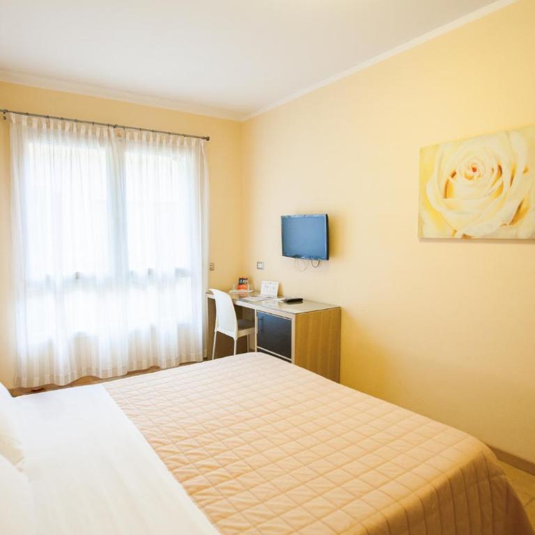 Hotel Diana - Camera Superior Matrimoniale/Doppia con Letti Singoli - 11