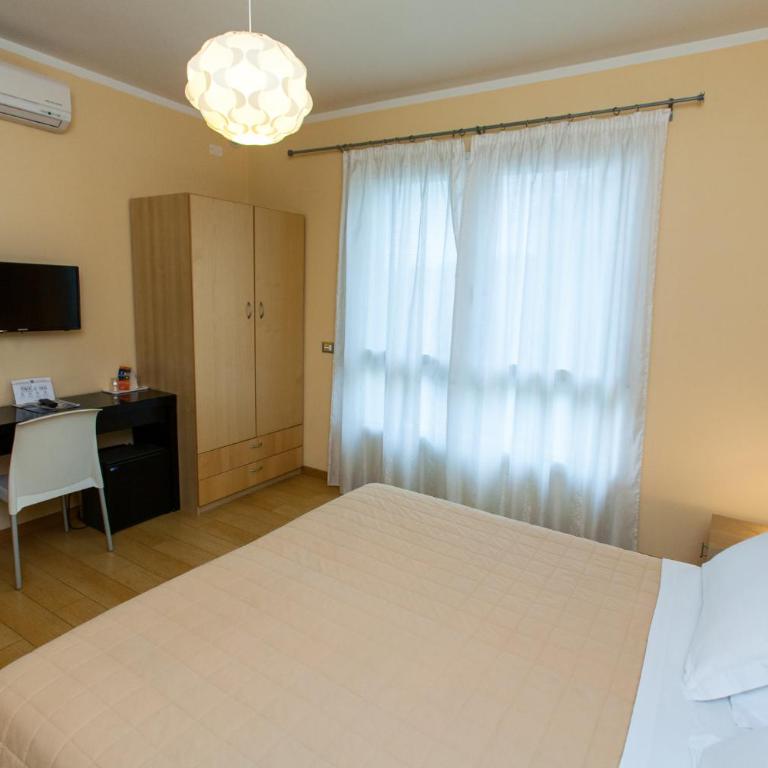 Hotel Diana - Camera Superior Matrimoniale/Doppia con Letti Singoli - 8