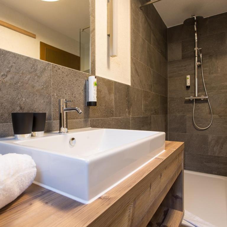 NATURLODGE Ladis - Nature Lodges with Mountain Views - Apartment mit 1 Schlafzimmer und Balkon - 9