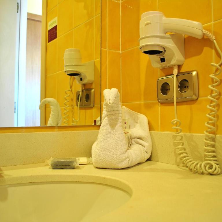 Hotel Biarritz - Habitación Doble Superior (2 adultos + 1 niño) - 7