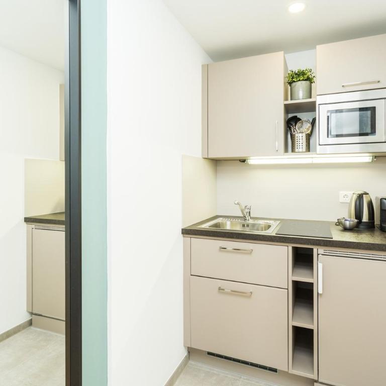 Room 4 & 5 Apartments - Apartment - 1