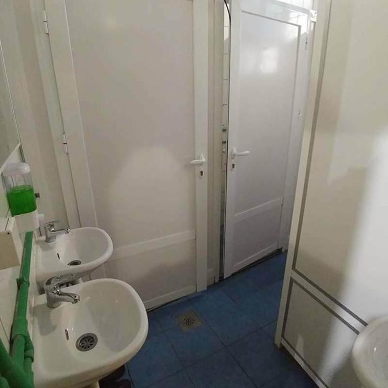 Ljubicica Hostel - Krevet na Sprat u Mešovitoj Spavaonici - 17
