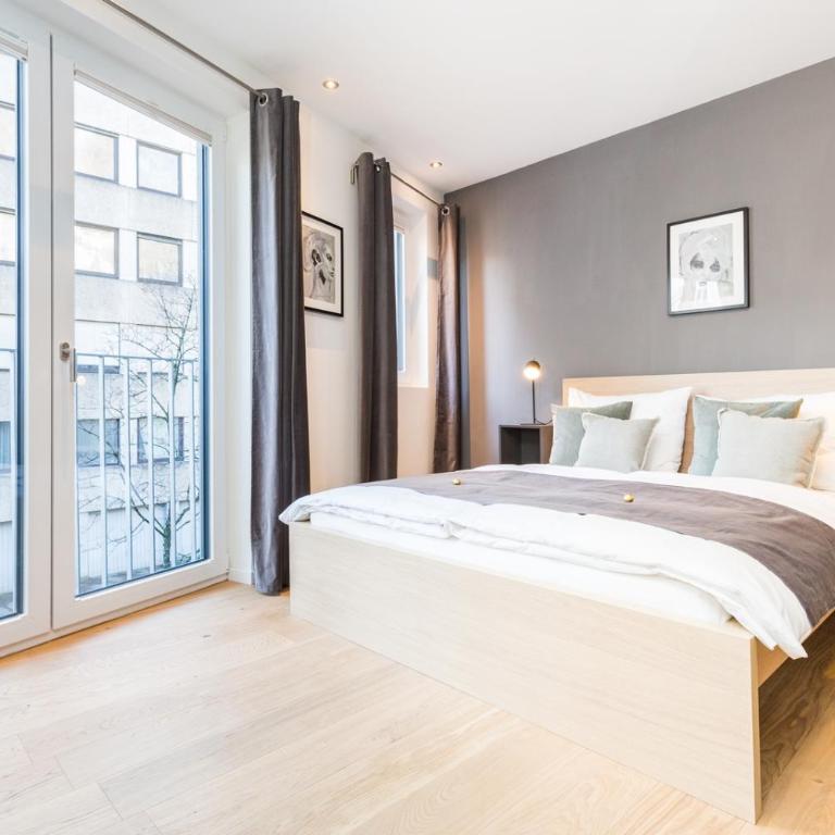 Room 4 & 5 Apartments - Deluxe Apartment - 1