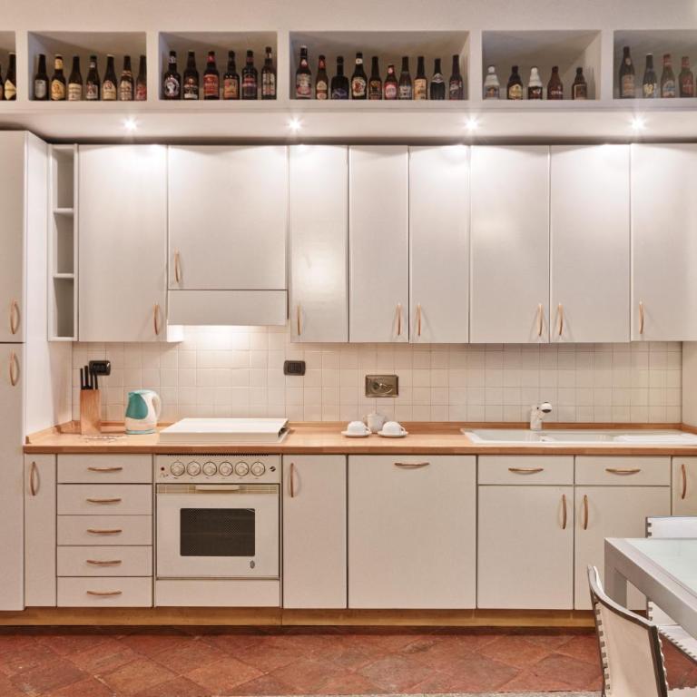 GuestHost - Palazzo Di Città Elegant Apartment - Superior Apartment - 8