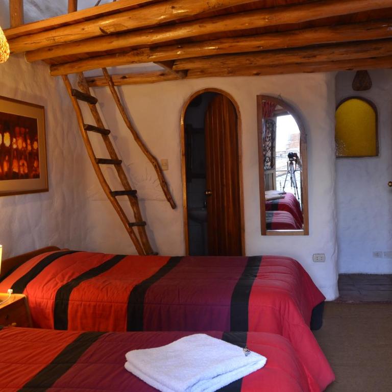 Hostal Madre Tierra - Triple Room - 9