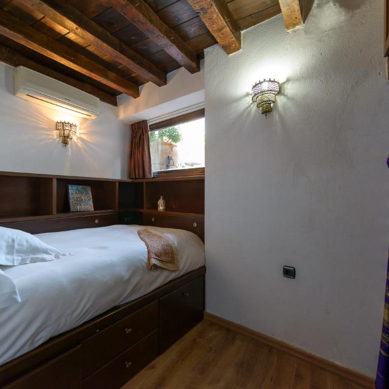 Casa del Beso - Three-Bedroom Vacation Home - 35