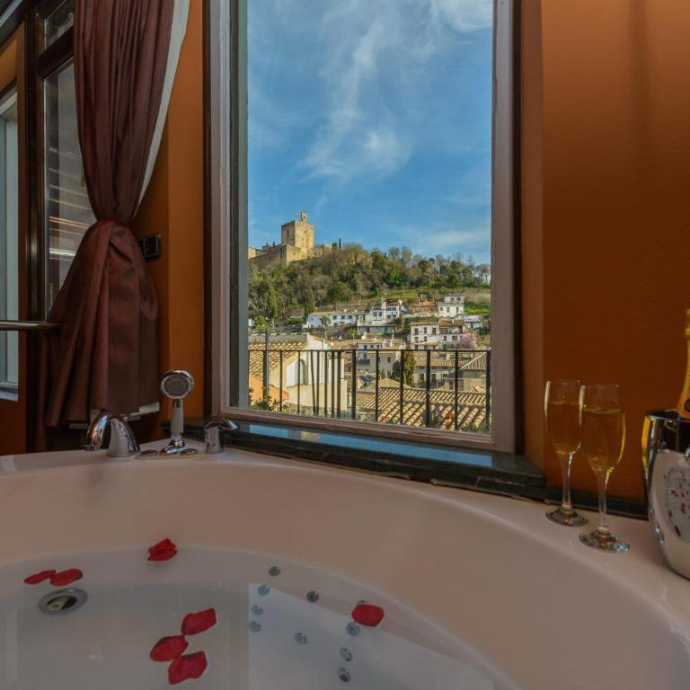 Casa del Beso - Three-Bedroom Vacation Home - 3