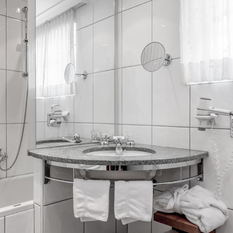 Hotel Garni Caroline - Doppelzimmer - 8