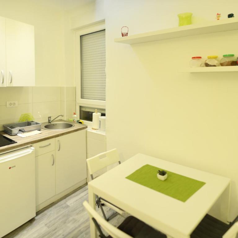 Kate Apartment Belgrade - Apartman - 4