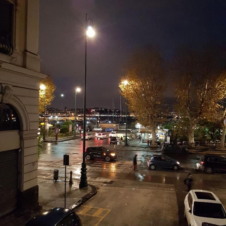 Napoli Lungomare Caracciolo Mon Amour - Appartamento con 2 Camere da Letto e Vista Mare - 42