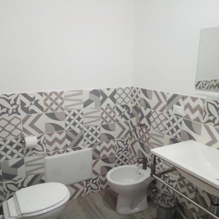 Affittacamere Garibaldi - Camera Matrimoniale con Bagno Privato - 10