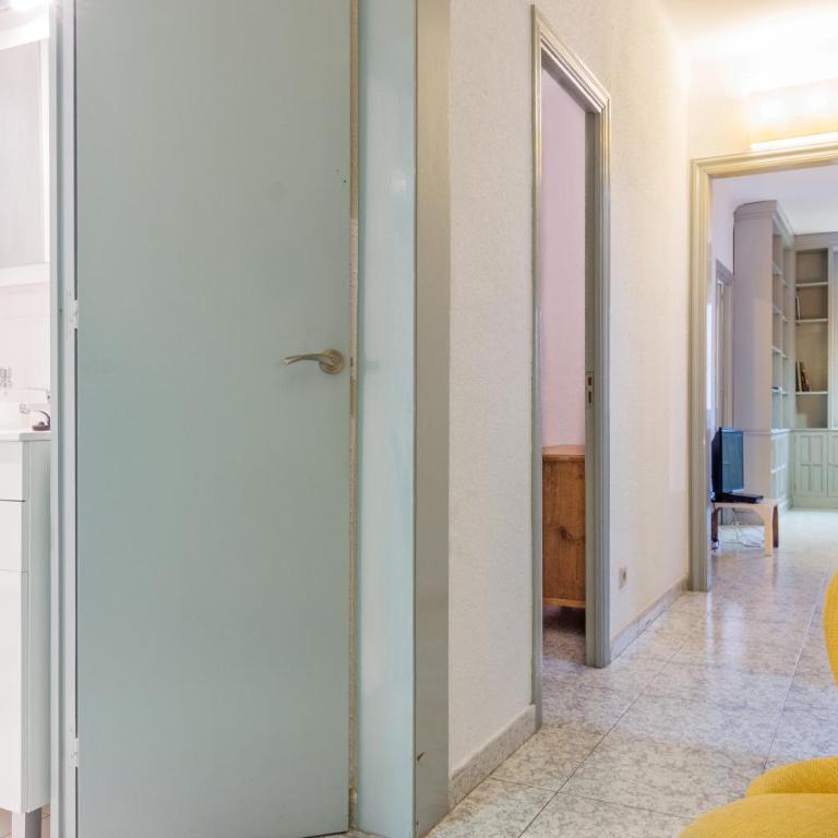Charm Apartment Sagrada Familia - Apartment - 10