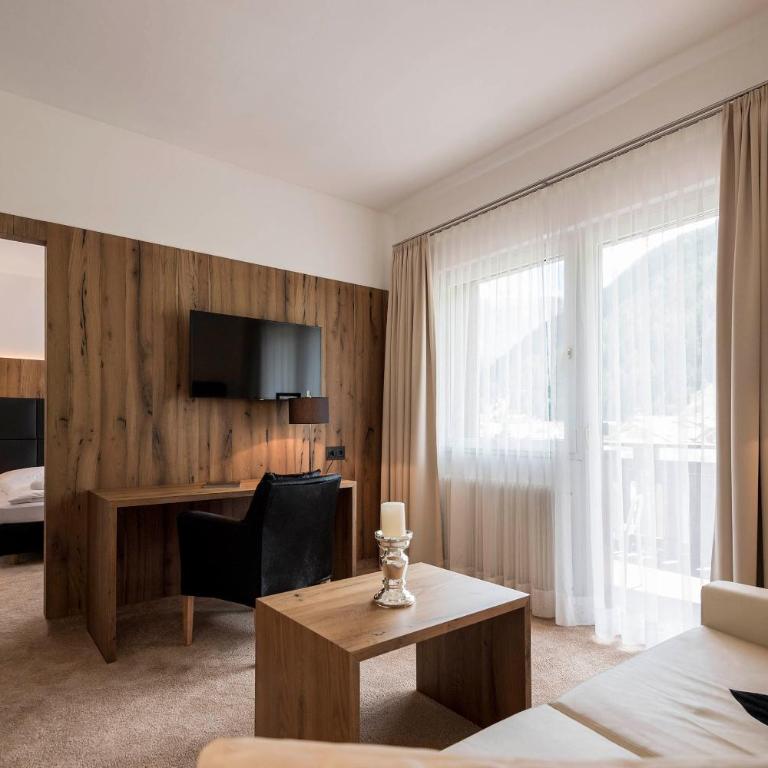 Hotel Aaritz - Suite con Balcone - 8