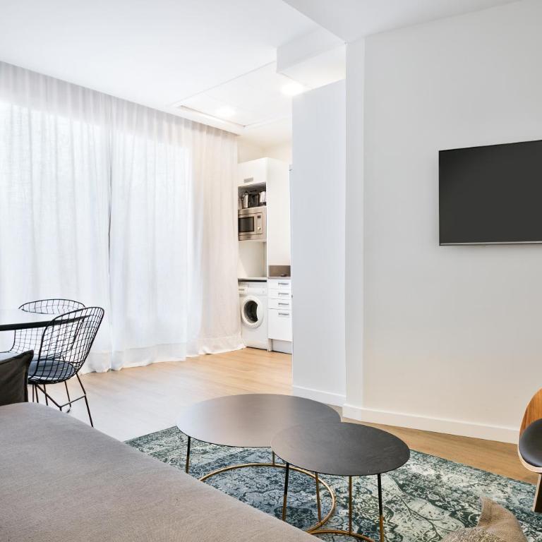 Vale Suites - Penthouse Apartment - 1