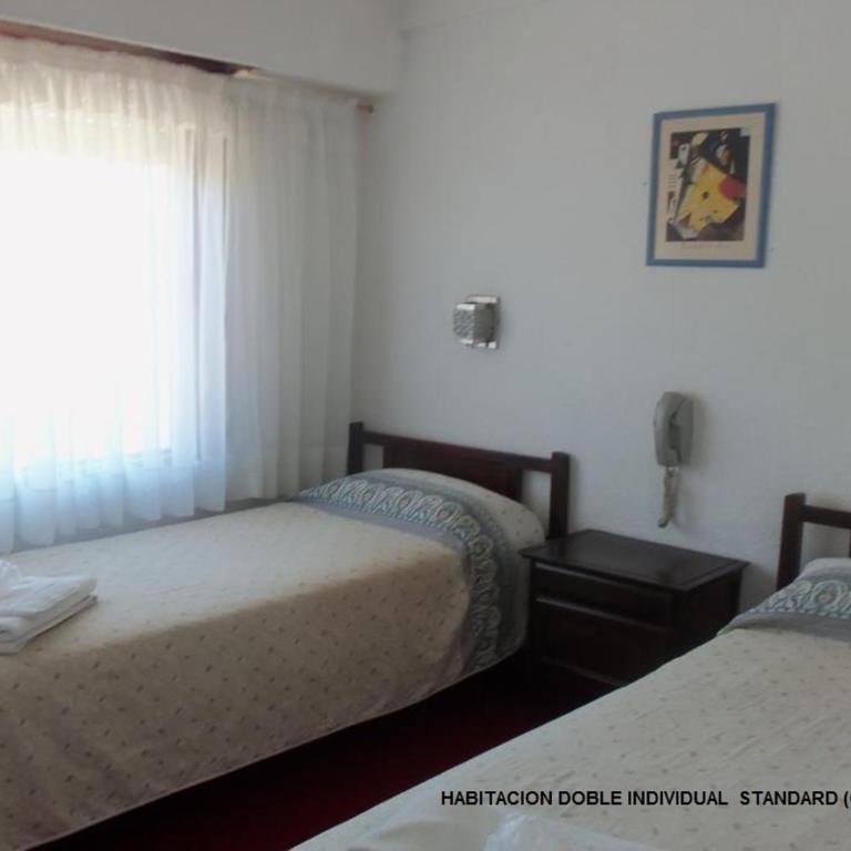 Dino´s Hotel - Small Twin Room - 1