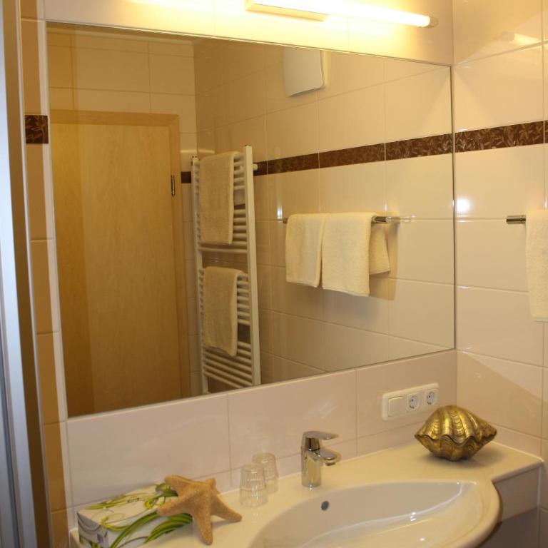 Zimmervermietung Babsy - Standard Doppelzimmer mit Balkon - 21