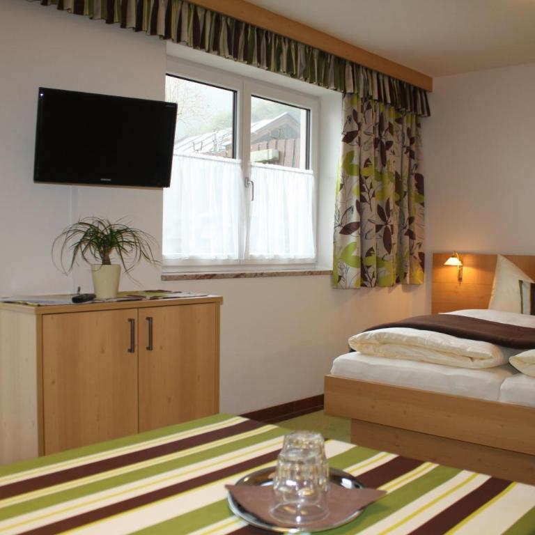 Zimmervermietung Babsy - Standard Doppelzimmer mit Balkon - 23