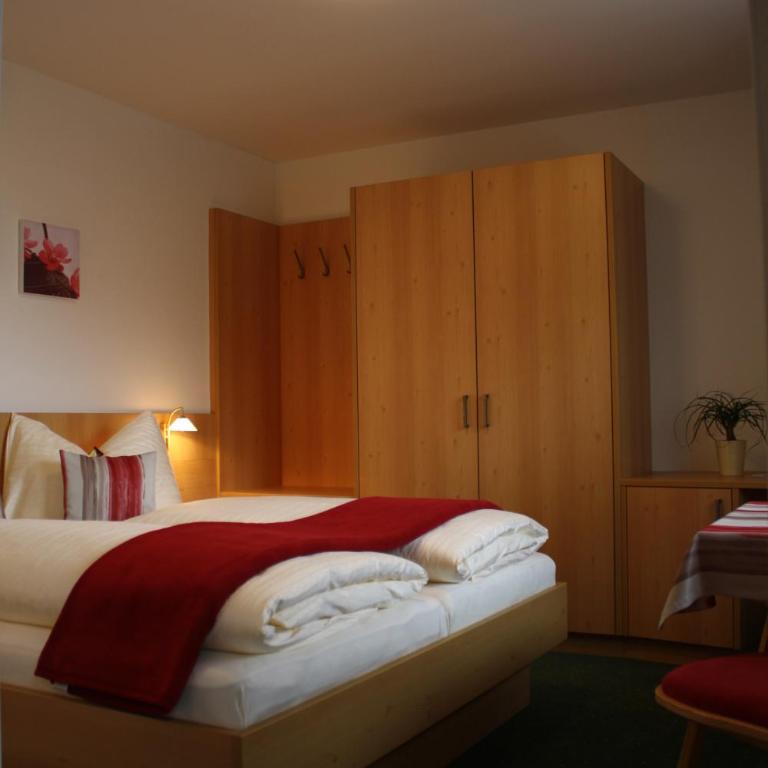 Zimmervermietung Babsy - Standard Doppelzimmer mit Balkon - 31