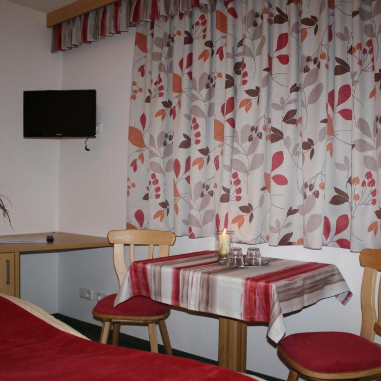 Zimmervermietung Babsy - Standard Doppelzimmer mit Balkon - 27