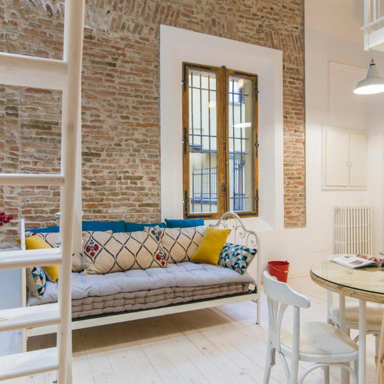 GuestHost - University Loft Apartment - Loft - 3