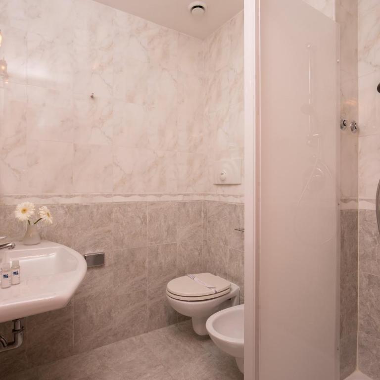 Best Western Blu Hotel Roma - Camera Matrimoniale Economy - 5