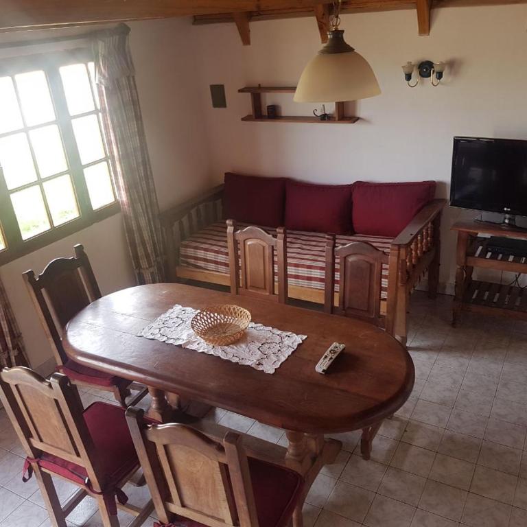 Cabañas Melipal Copahue - Two-Bedroom Chalet - 12