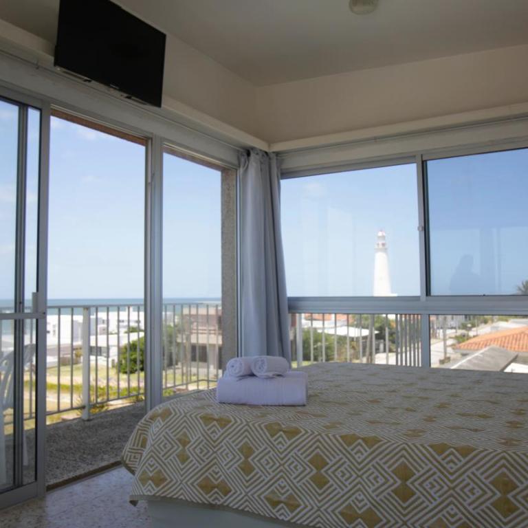 Perla del Este - Habitación Doble con balcón y vistas al mar - 5