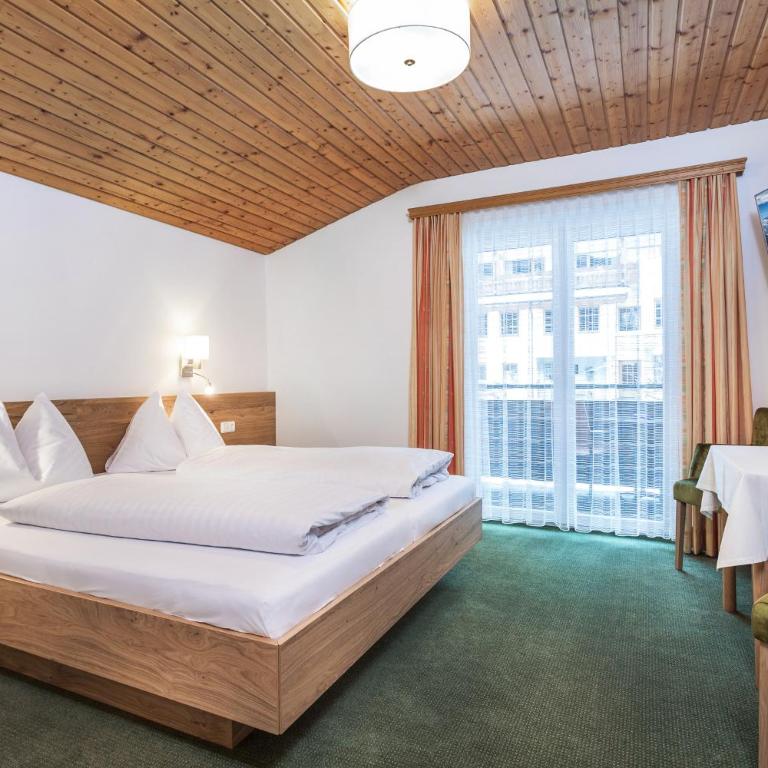 Pension Margarete - Doppelzimmer mit Balkon - 5