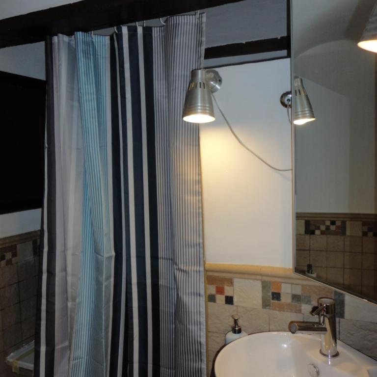 Center Valencia - Two-Bedroom House - 30