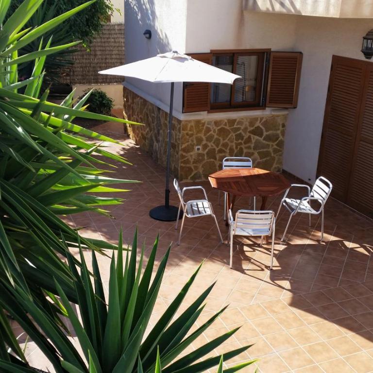 Casa Silencio, Villa with terrace, garden and large pool area - Casa de 2 dormitorios - 1