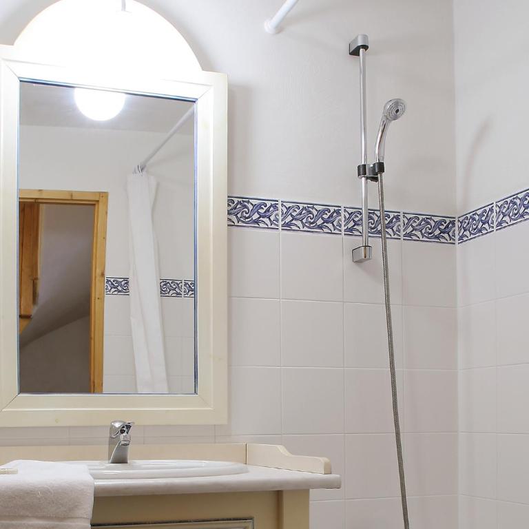 Le Hameau de la Sapinière - Hébergement 6 Chambres - 10 Personnes - 2
