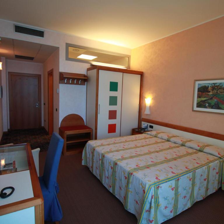 Hotel San Terenzo - Camera Queen con Vista Mare - 1