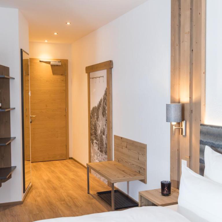 The Ischgl Lodge - Doppelzimmer mit Balkon - 1