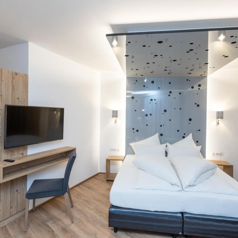 The Ischgl Lodge - Deluxe Doppelzimmer mit Balkon - 2