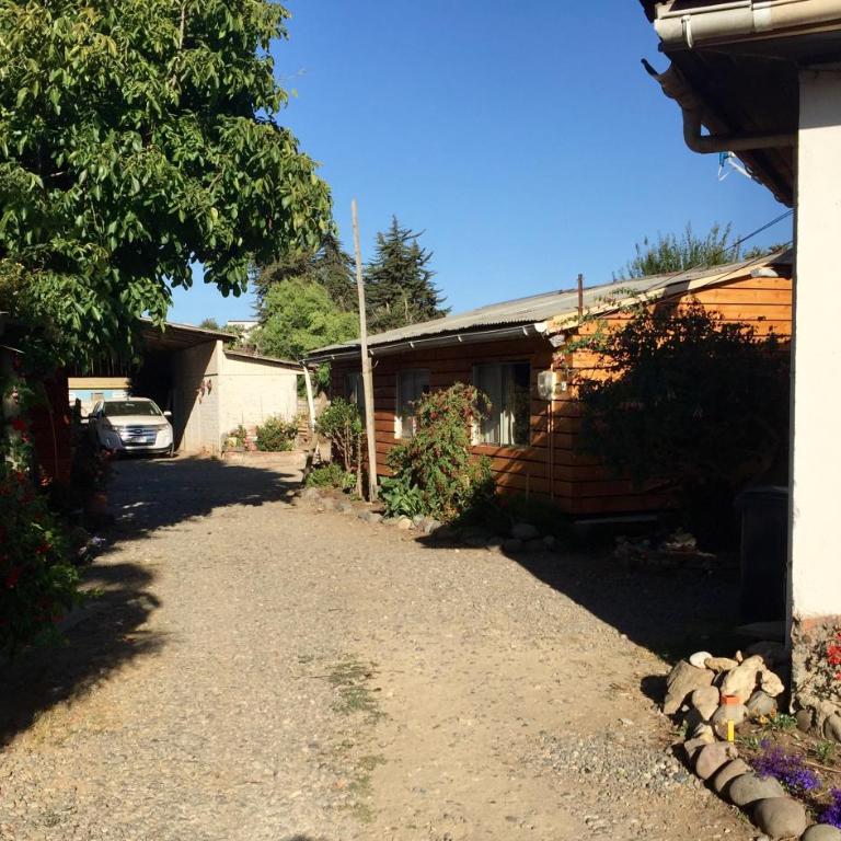 Cabañas granja Central - Three-Bedroom House - 21