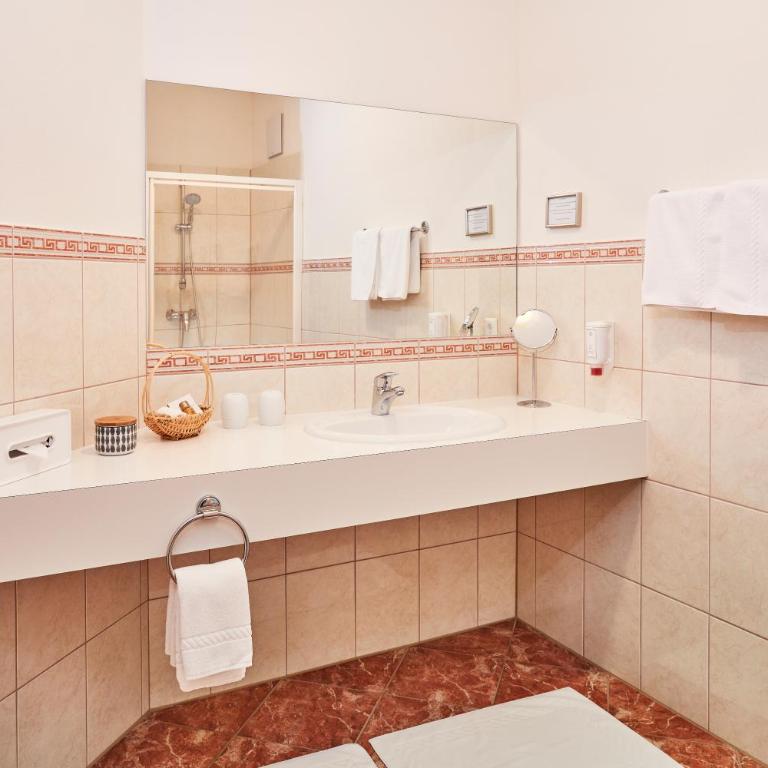 Hotel Garni Schöne Aussichten - Junior Suite mit Balkon - 2