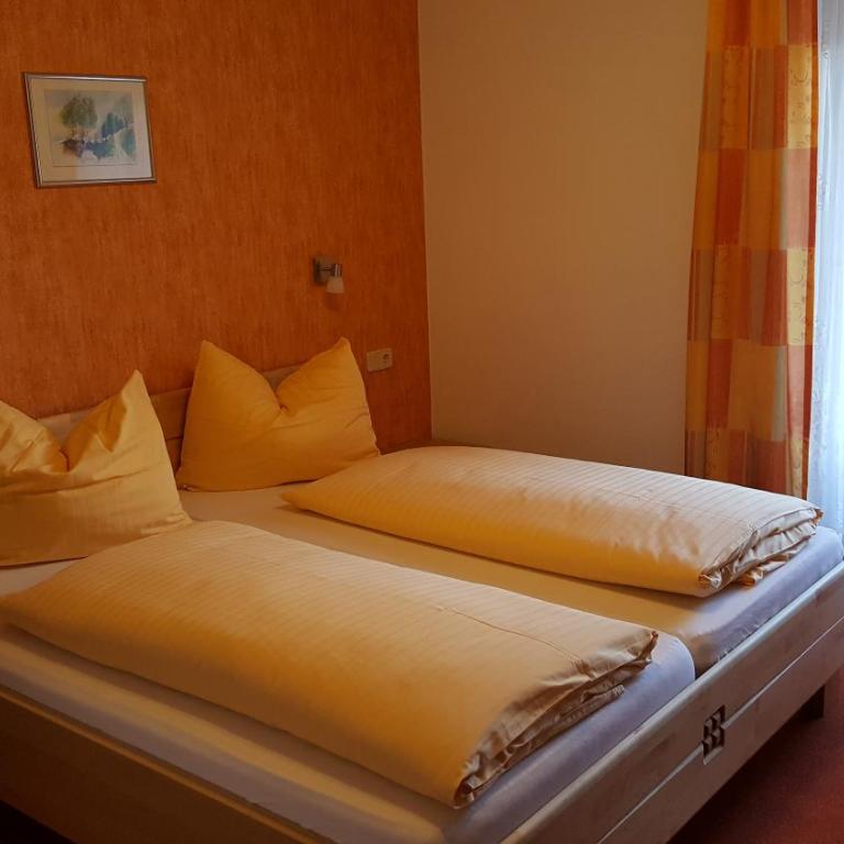 Hotel Pension Oswald - Doppelzimmer mit Balkon - 6