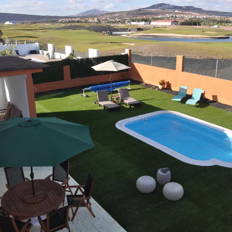 ECO Villa White Suite with climatized pool - Villa - 1