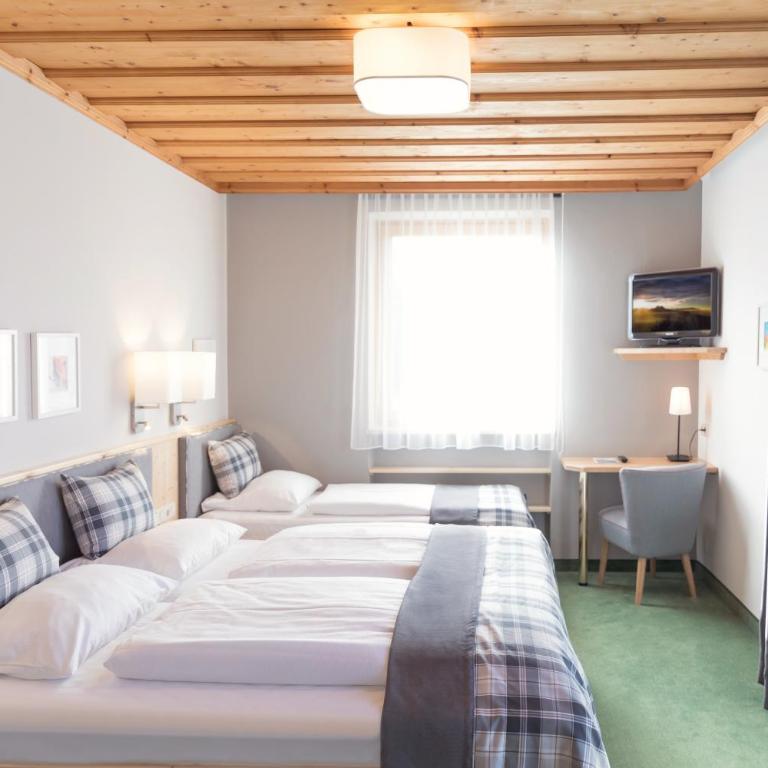Hotel Gasthof Zum Kirchenwirt - Dreibettzimmer - 4