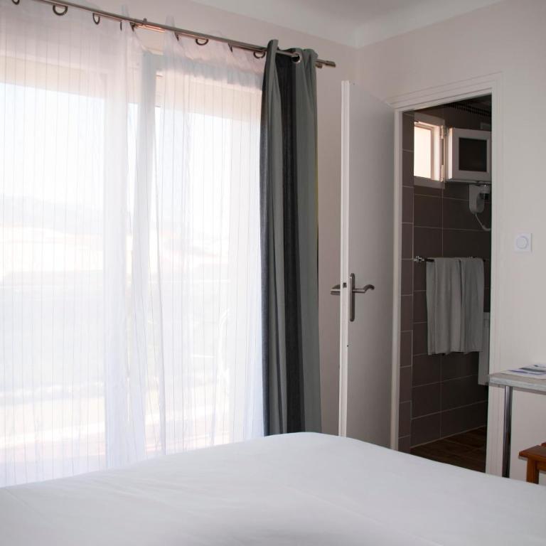 Hotel Bleu Azur - Chambre Double avec Balcon - 11