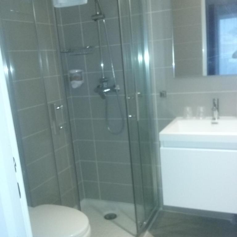 Hotel Bleu Azur - Chambre Double ou Lits Jumeaux Standard avec Balcon - 11