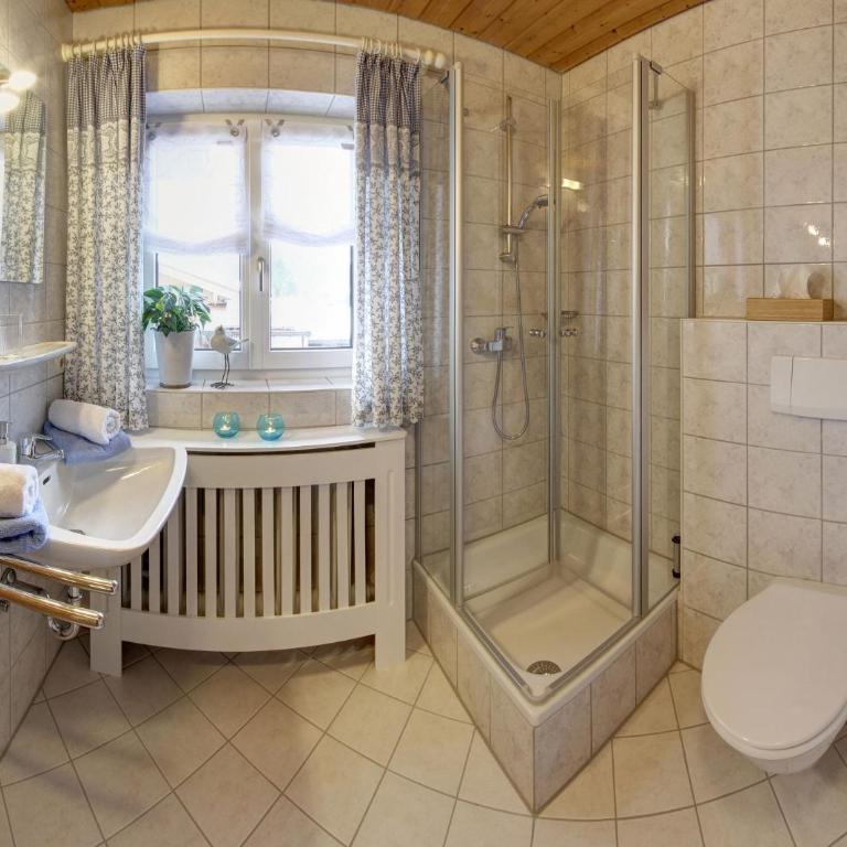 Ferienwohnungen Haus Martin - Apartment mit Balkon - 3