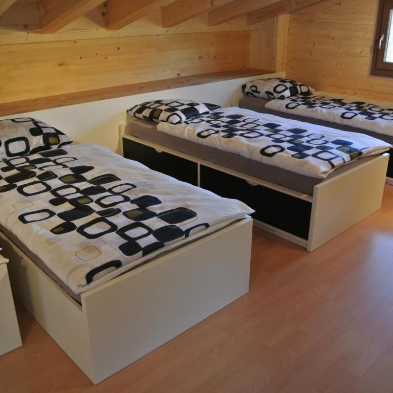 La Tzoum'hostel - Family Room with Shared Bathroom - 2