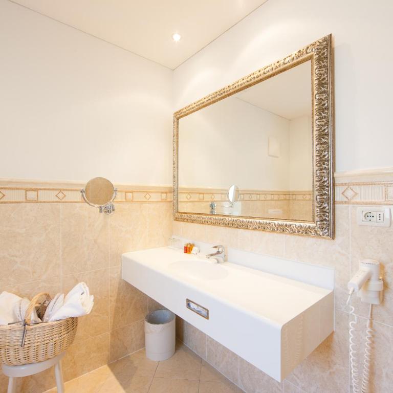 Hotel MARIA THERESIA adults-only - Chambre Double ou Lits Jumeaux - 36