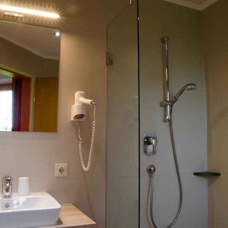 Gasthof Gradlspitz - Doppelzimmer mit Balkon - 4