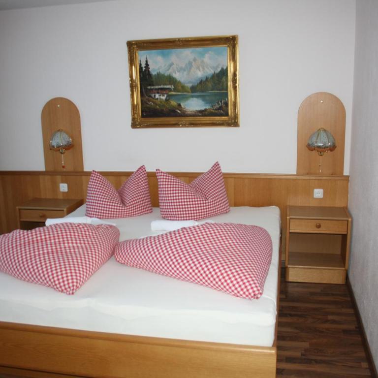 Landhotel Wolf - Doppelzimmer mit Balkon - 8