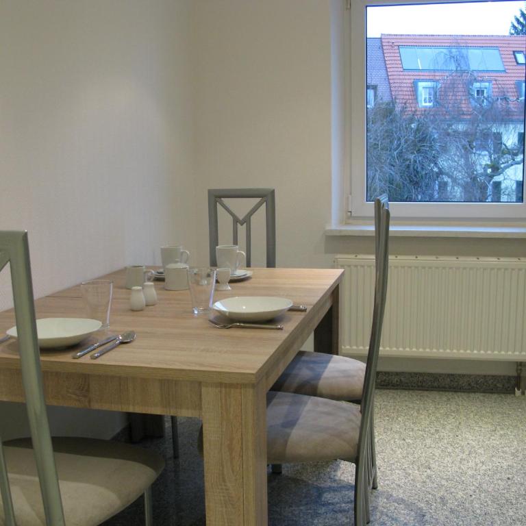 Messe-/Ferienwohnung - Appartamento con 2 Camere da Letto - Primo Piano - 8